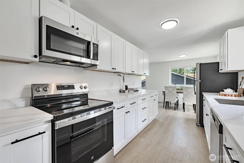 Property photo for 6325 S Eddy Court, Seattle photo 3