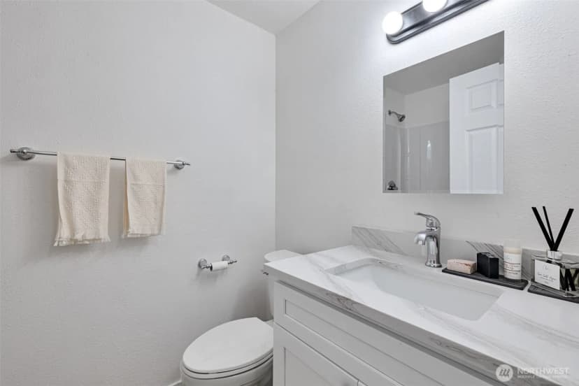 Property photo for 6325 S Eddy Court, Seattle photo 4