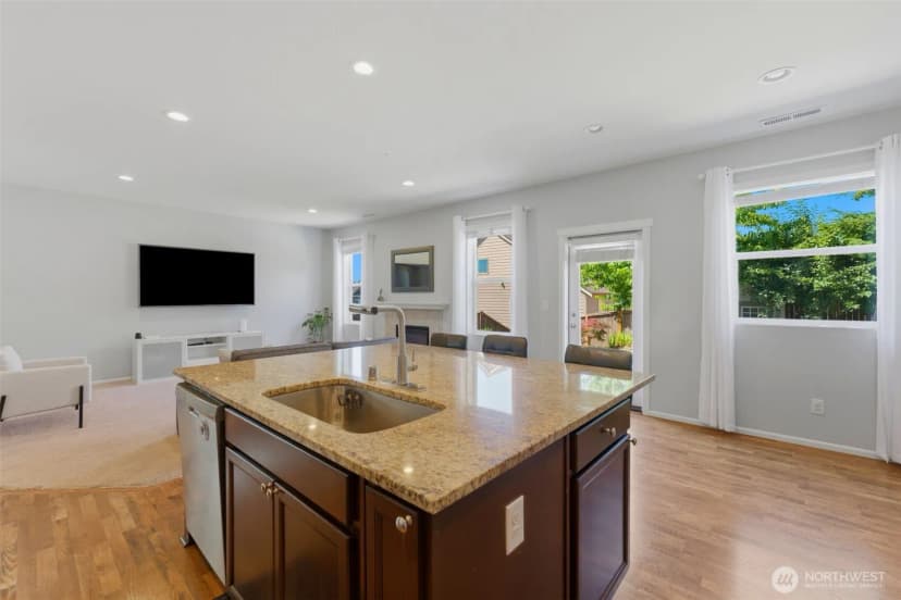 Property photo for 6626 Svea Court Ne, Lacey photo 8