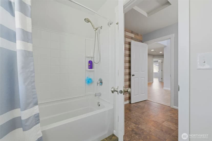 Property photo for 6626 Svea Court Ne, Lacey photo 12