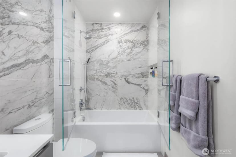 Property photo for 2510 6th Ave #3305, Seattle photo 28