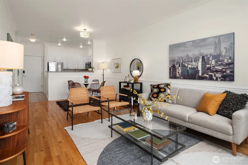 Property photo for 2414 1st Avenue #507, Seattle photo 6