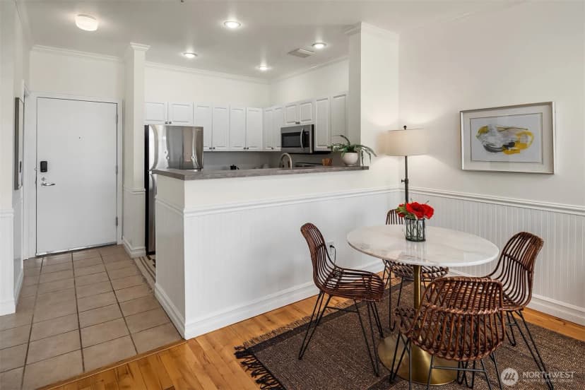 Property photo for 2414 1st Avenue #507, Seattle photo 10