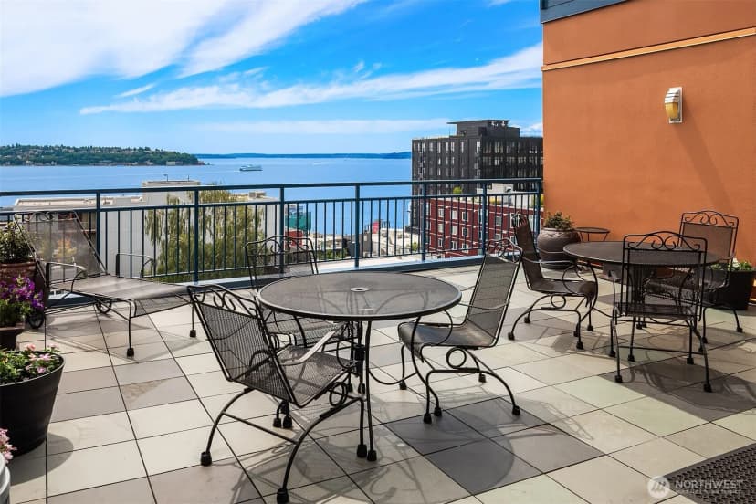 Property photo for 2414 1st Avenue #507, Seattle photo 22