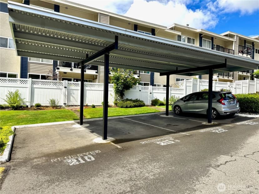 Property photo for 12701 Ne 9th Place #d105, Bellevue photo 15