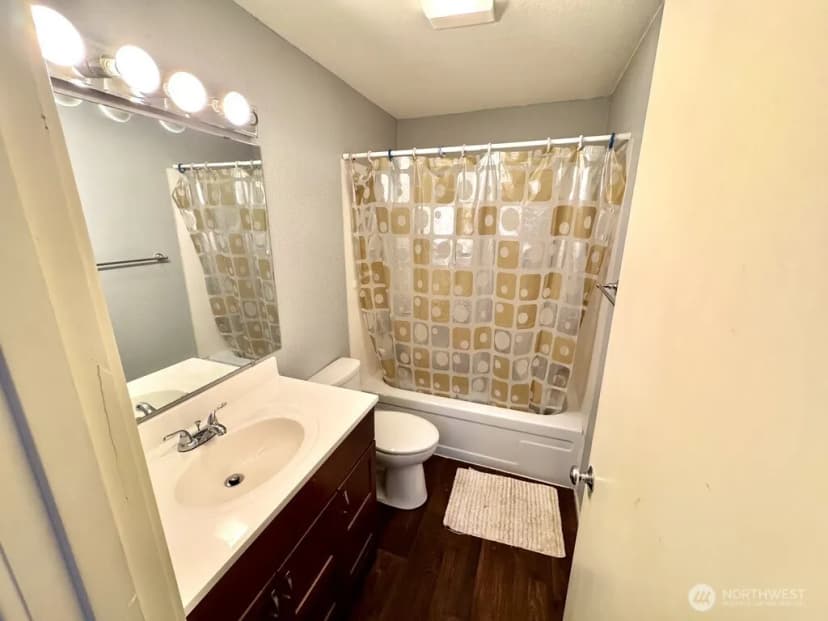 Property photo for 12701 Ne 9th Place #d105, Bellevue photo 10