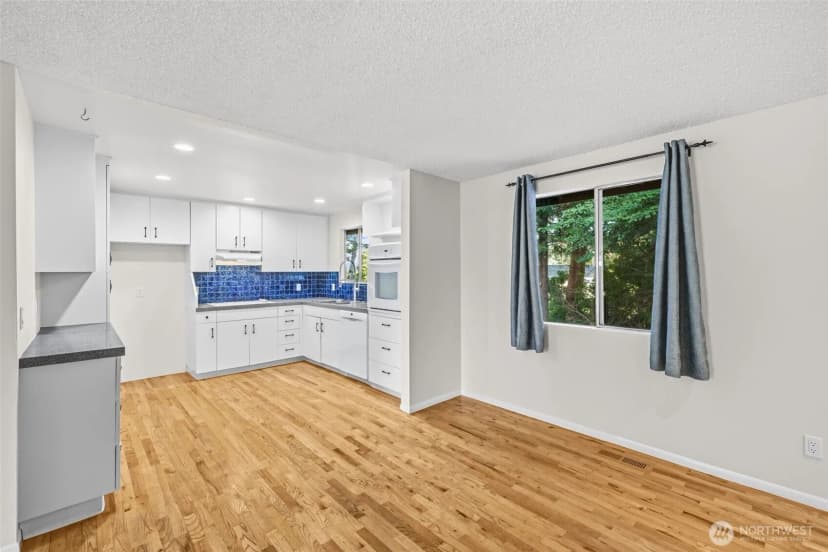 Property photo for 1550 172nd Avenue Ne, Bellevue photo 9