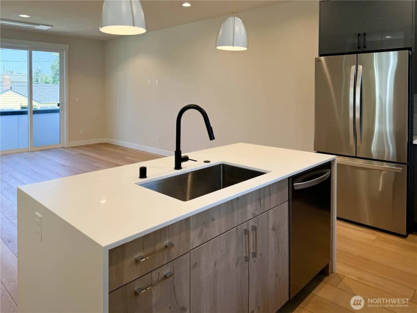 Property photo for 6905 42nd Avenue S #c, Seattle photo 4