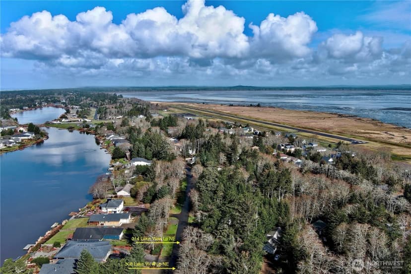 Property photo for 314 Lake View Loop Ne, Ocean Shores photo 2