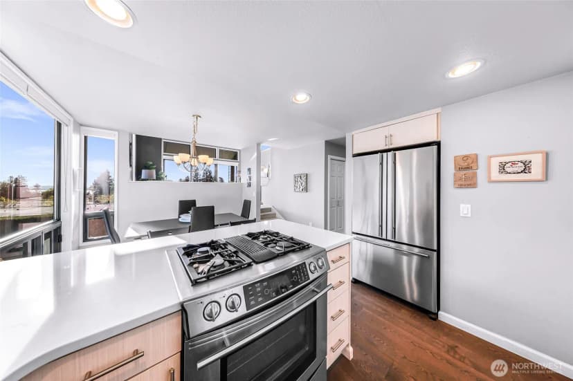 Property photo for 11230 Ne 68th Street #c, Kirkland photo 19