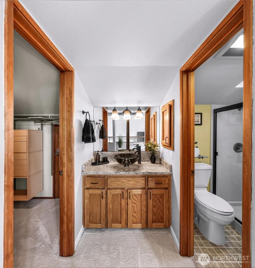 Property photo for 11230 Ne 68th Street #c, Kirkland photo 36