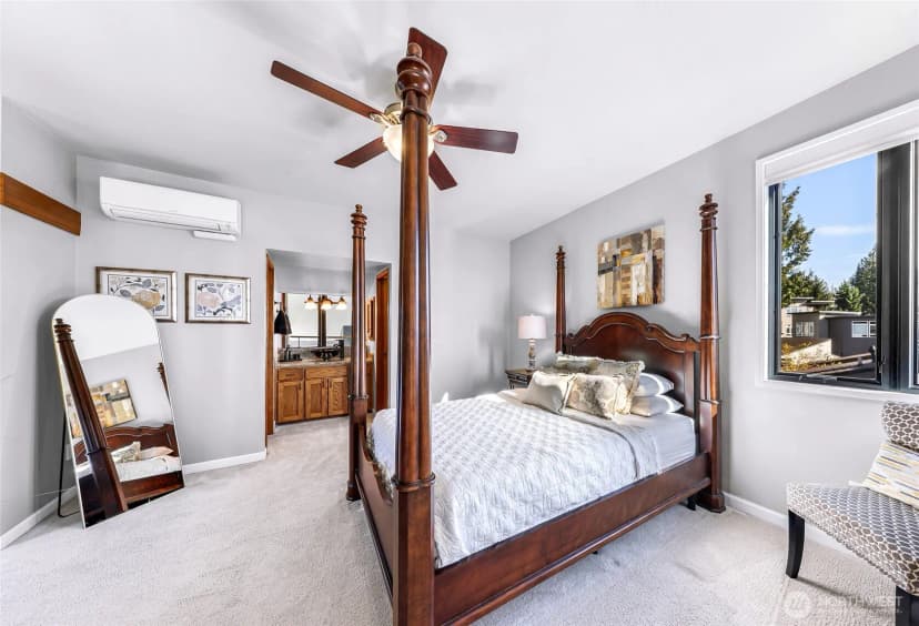 Property photo for 11230 Ne 68th Street #c, Kirkland photo 35