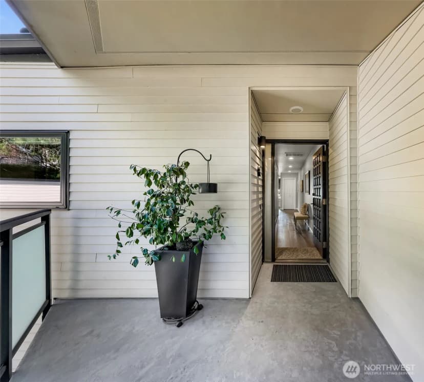 Property photo for 11230 Ne 68th Street #c, Kirkland photo 6