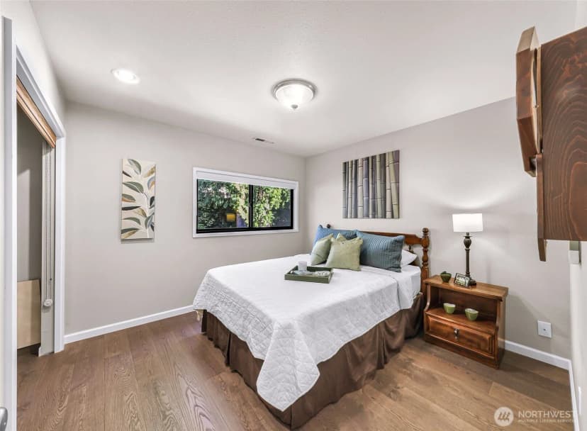 Property photo for 11230 Ne 68th Street #c, Kirkland photo 30