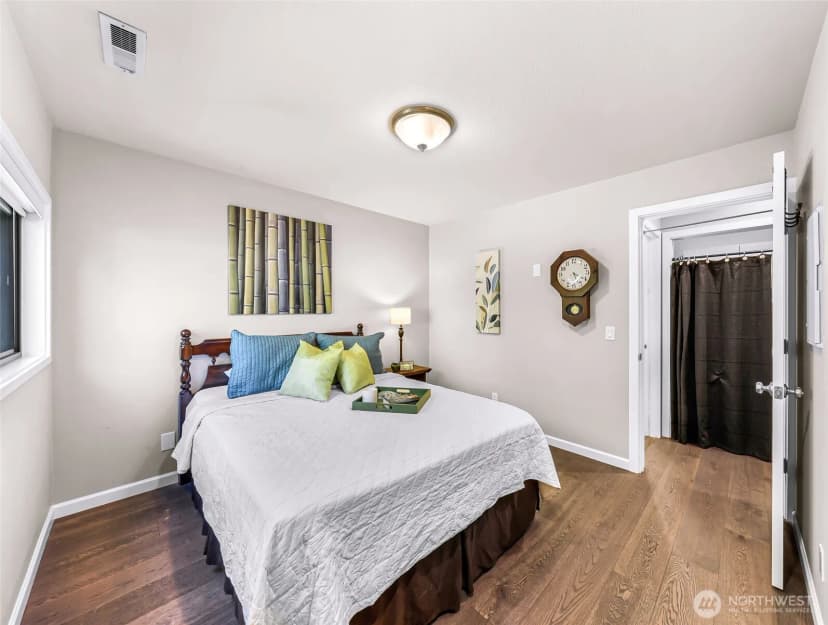Property photo for 11230 Ne 68th Street #c, Kirkland photo 31