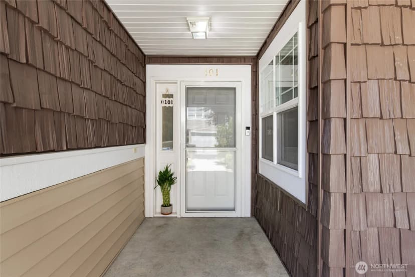 Property photo for 424 228th Street Sw #h101, Bothell photo 3