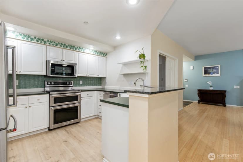 Property photo for 424 228th Street Sw #h101, Bothell photo 11