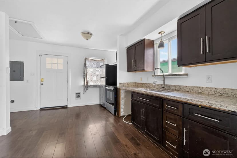 Property photo for 110 Lincoln Avenue, Kent photo 6