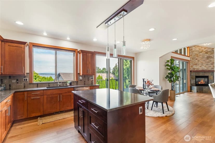 Property photo for 5550 Whitehorn Way, Blaine photo 10