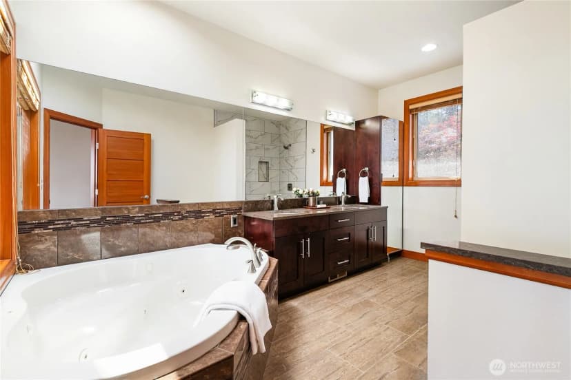 Property photo for 5550 Whitehorn Way, Blaine photo 14