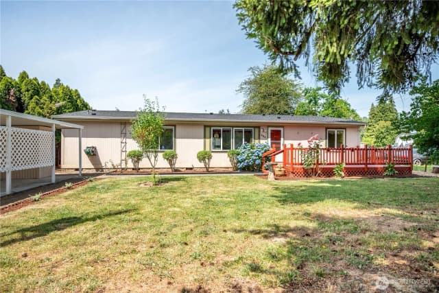 Property photo for 827 Ne Woodard Avenue, Castle Rock
