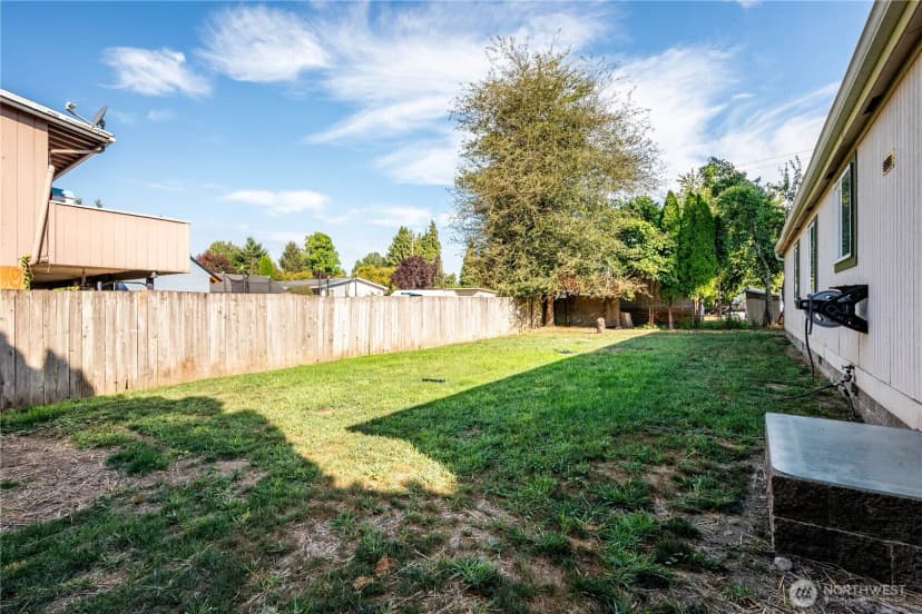 Property photo for 827 Ne Woodard Avenue, Castle Rock photo 34
