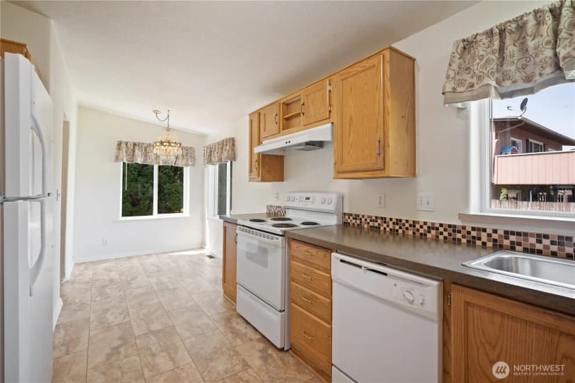 Property photo for 827 Ne Woodard Avenue, Castle Rock photo 11
