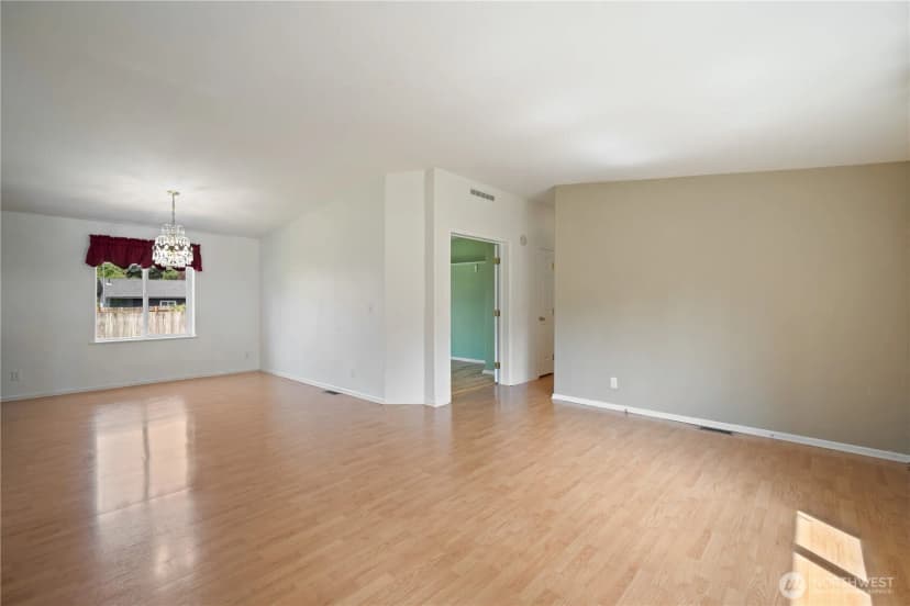 Property photo for 827 Ne Woodard Avenue, Castle Rock photo 22