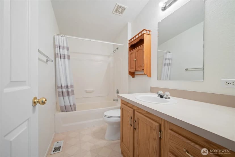 Property photo for 827 Ne Woodard Avenue, Castle Rock photo 28