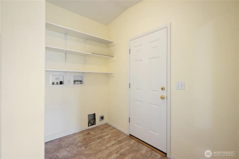 Property photo for 827 Ne Woodard Avenue, Castle Rock photo 15