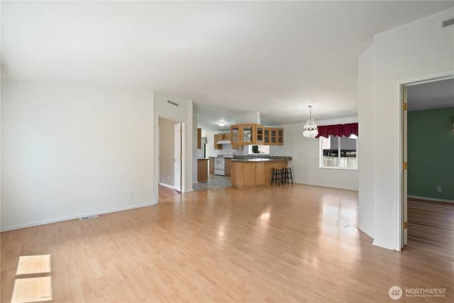 Property photo for 827 Ne Woodard Avenue, Castle Rock photo 5