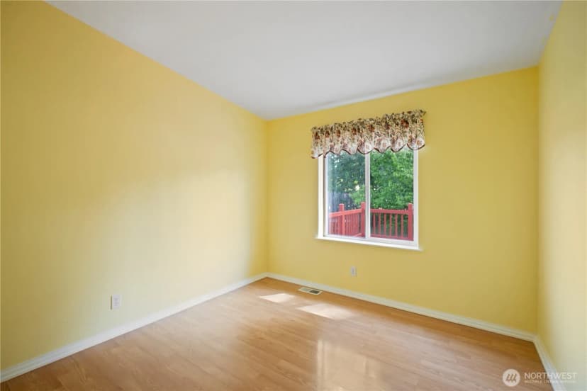 Property photo for 827 Ne Woodard Avenue, Castle Rock photo 30