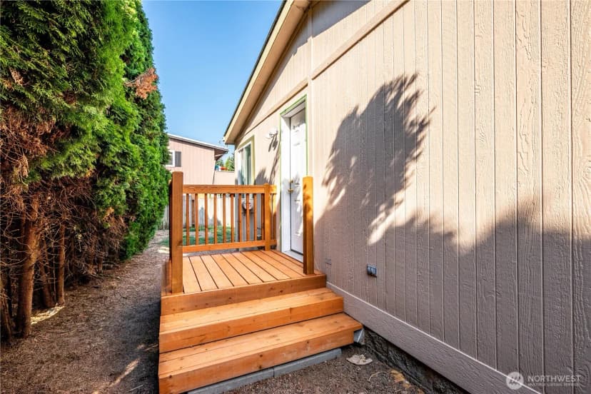 Property photo for 827 Ne Woodard Avenue, Castle Rock photo 33