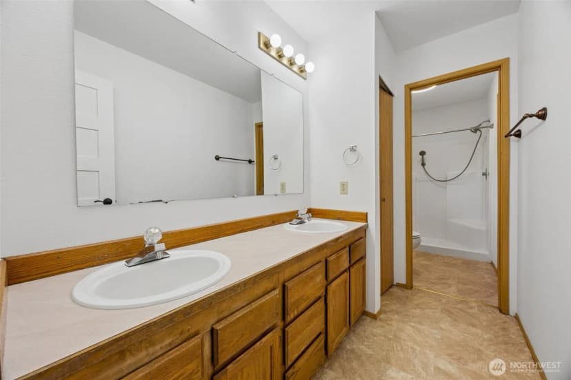 Property photo for 35012 13th Place Sw, Federal Way photo 20