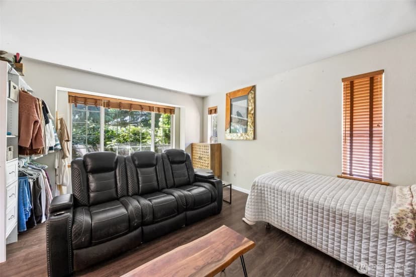 Property photo for 35012 13th Place Sw, Federal Way photo 13