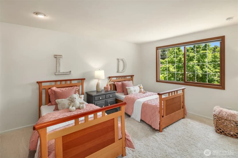 Property photo for 7670 80th Place Se, Mercer Island photo 22