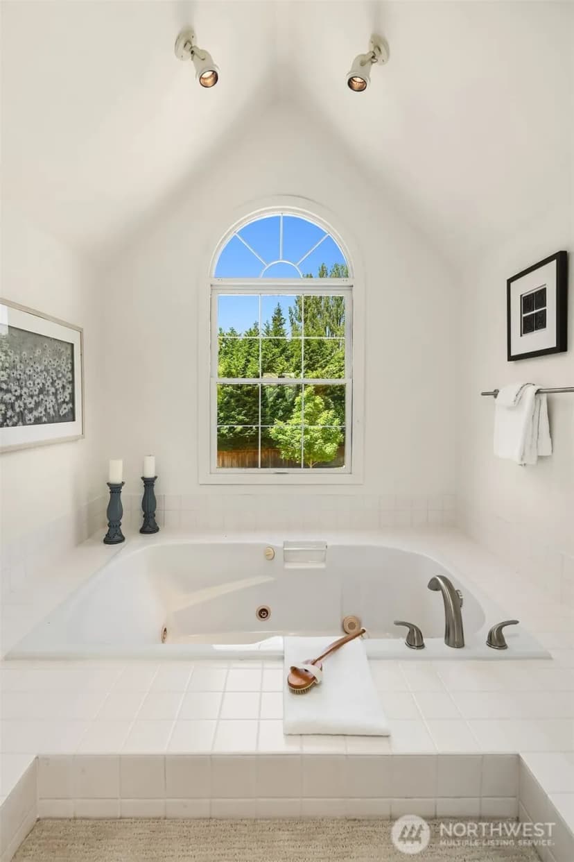 Property photo for 7670 80th Place Se, Mercer Island photo 20
