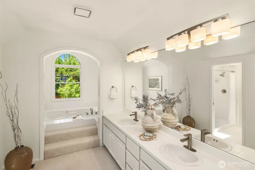 Property photo for 7670 80th Place Se, Mercer Island photo 19