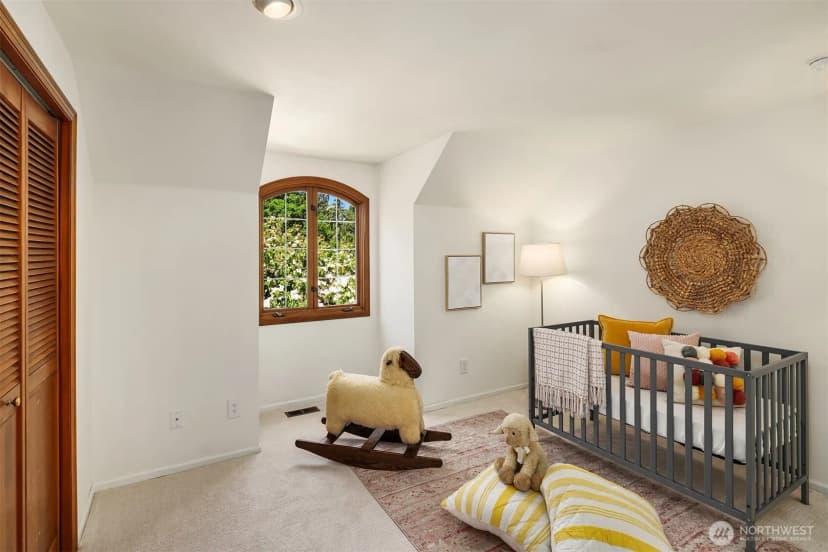 Property photo for 7670 80th Place Se, Mercer Island photo 25