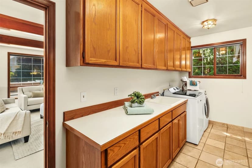 Property photo for 7670 80th Place Se, Mercer Island photo 28