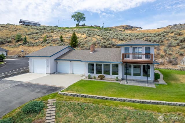 Property photo for 43935 Geostar Drive N, Grand Coulee photo 2