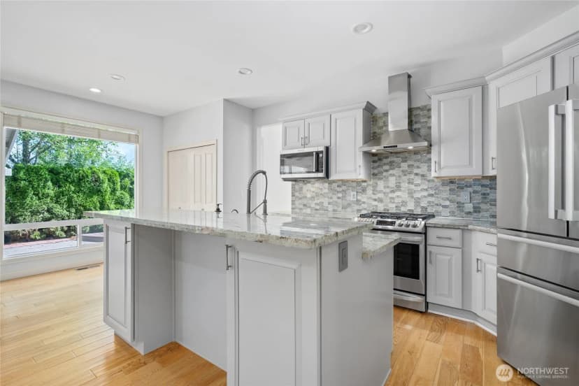 Property photo for 24312 E Main Drive, Sammamish photo 11
