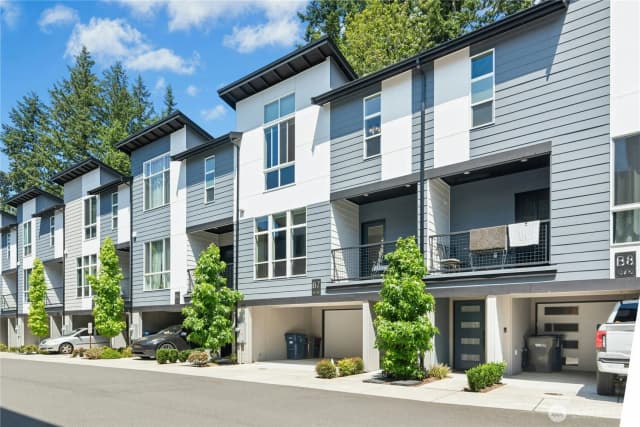 Property photo for 13710 Ash Way #b7, Everett photo 4
