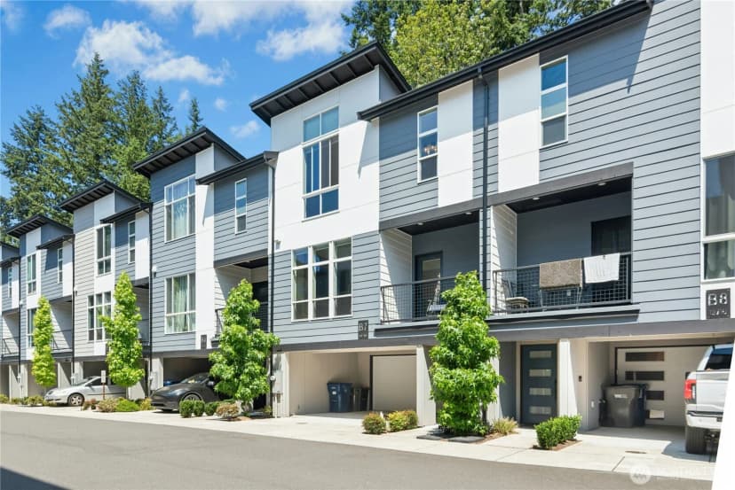 Property photo for 13710 Ash Way #b7, Everett photo 4