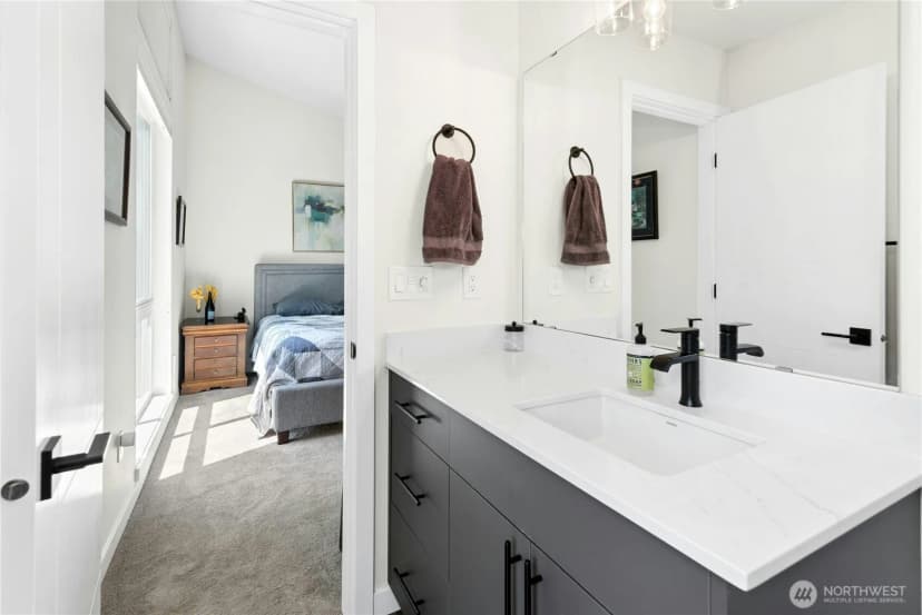 Property photo for 13710 Ash Way #b7, Everett photo 26