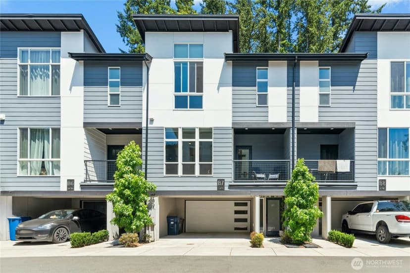 Property photo for 13710 Ash Way #b7, Everett