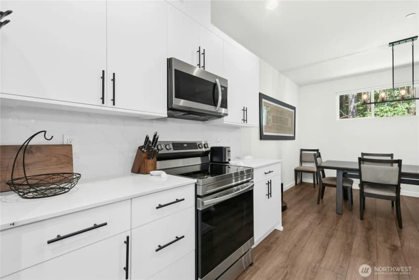 Property photo for 13710 Ash Way #b7, Everett photo 14