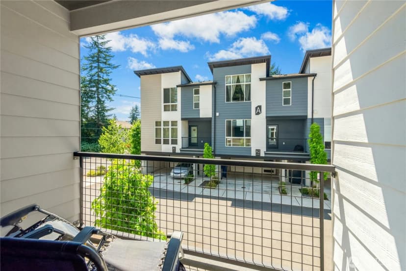 Property photo for 13710 Ash Way #b7, Everett photo 9