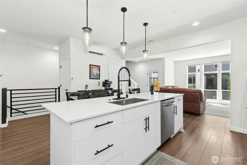 Property photo for 13710 Ash Way #b7, Everett photo 17
