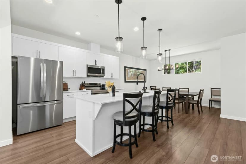 Property photo for 13710 Ash Way #b7, Everett photo 12